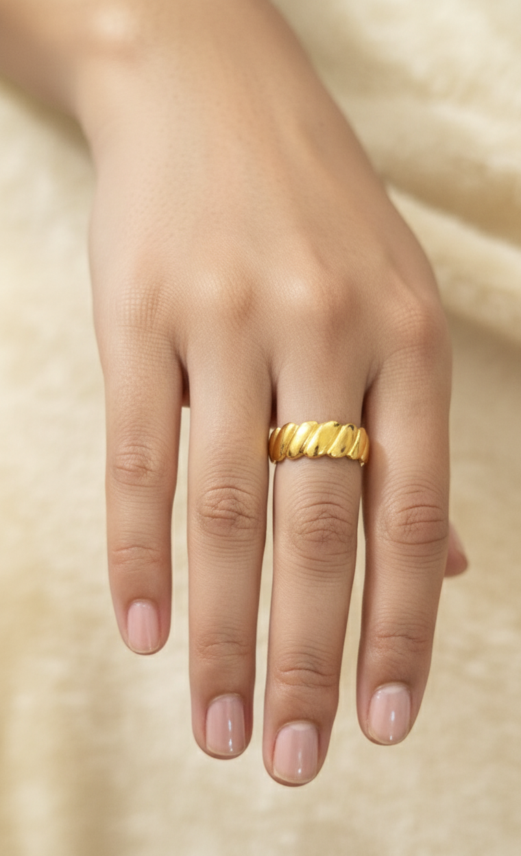 Classic Spiral Style Adjustable 18K Gold Plated Ring