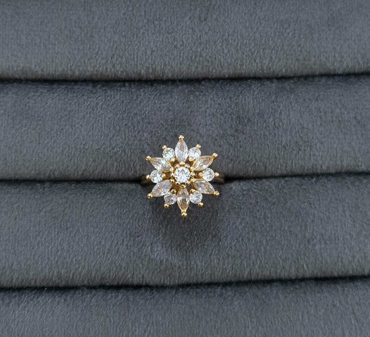 Crystal Flower Shape Antitarnish 18K Gold Plated Ring