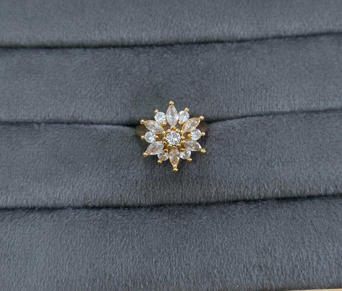 Crystal Flower Shape Antitarnish 18K Gold Plated Ring