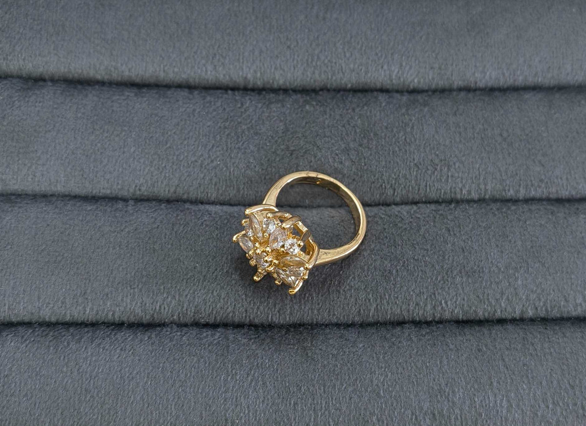 Crystal Flower Shape Antitarnish 18K Gold Plated Ring