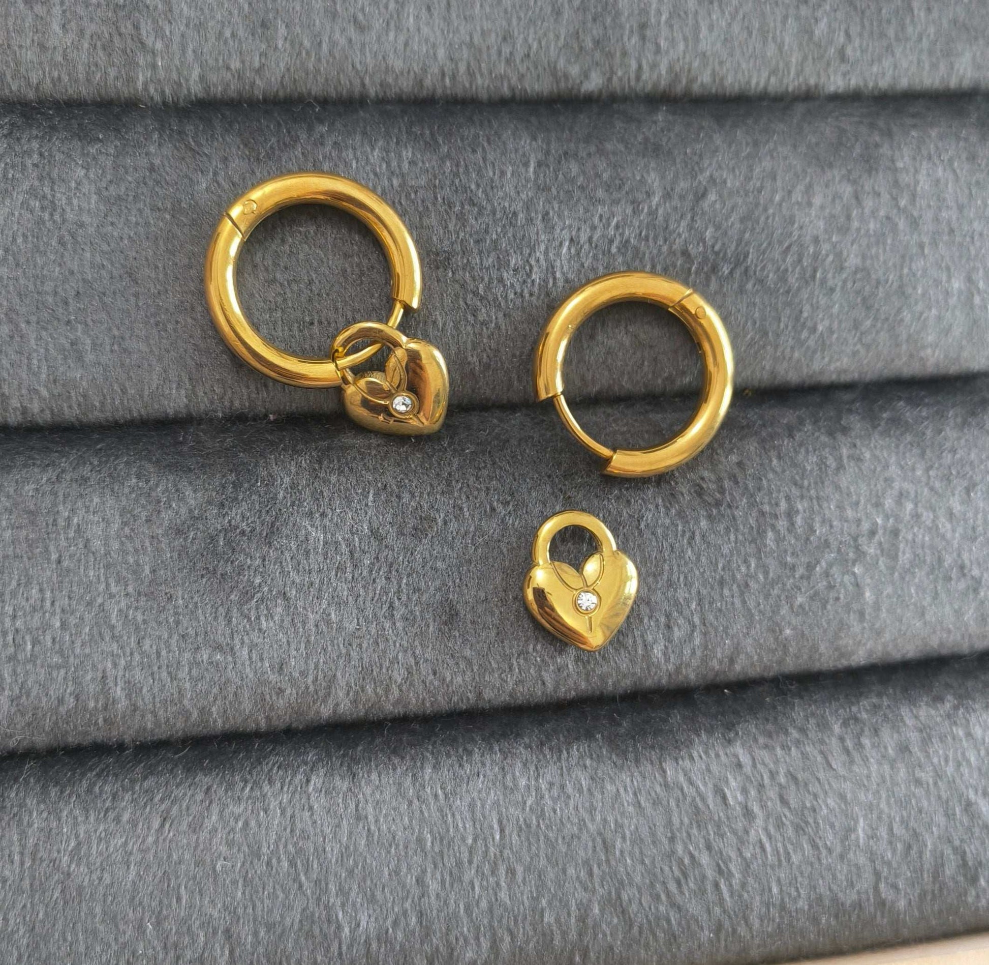 Cute Heart Dangler Earrings Anti Tarnish 18K Gold Plated