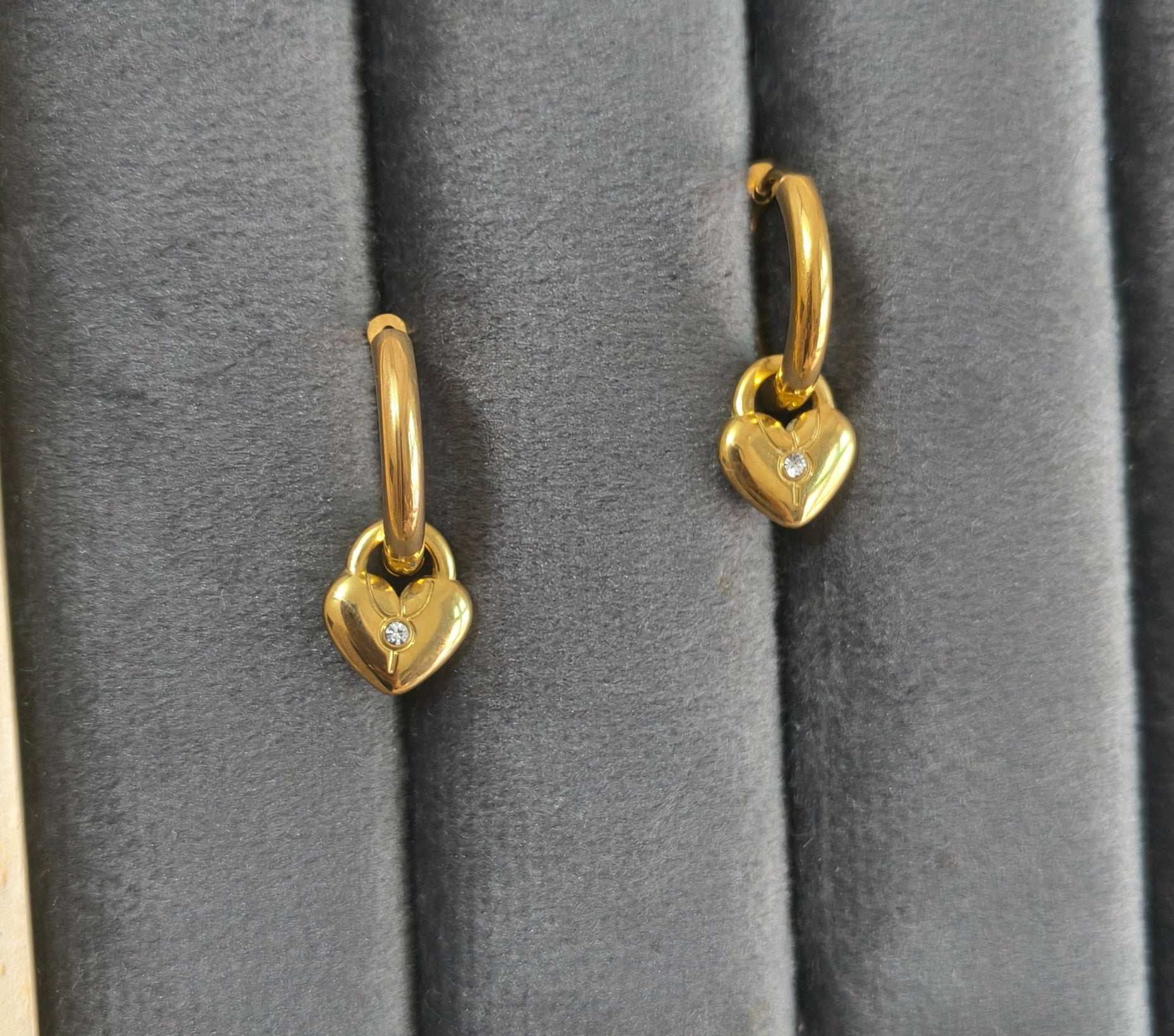 Cute Heart Dangler Earrings Anti Tarnish 18K Gold Plated