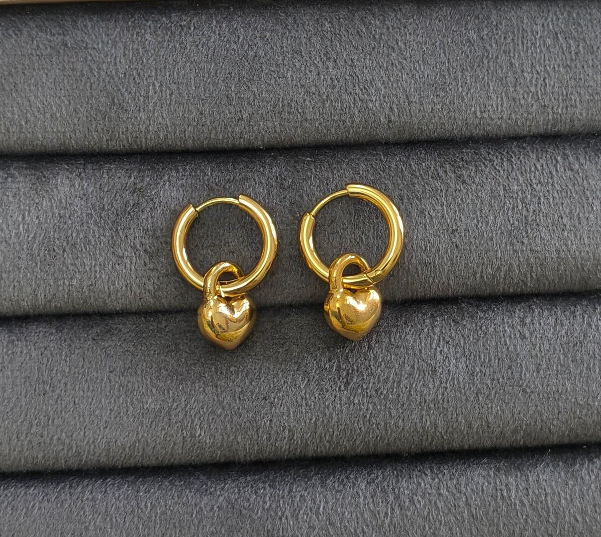 Cute Heart Dangler Earrings Anti Tarnish 18K Gold Plated