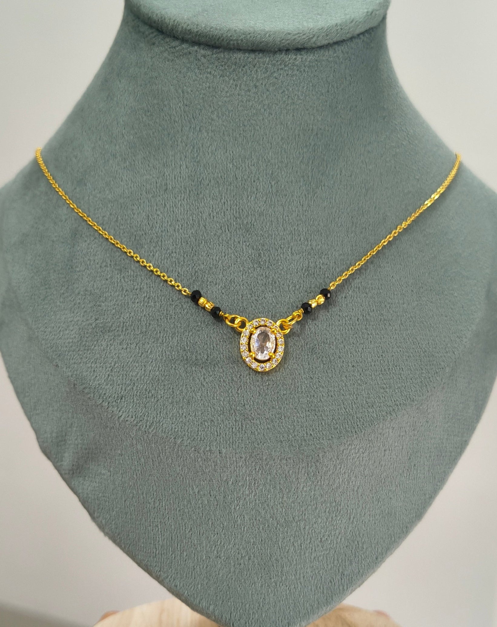 Daily Wear Black Beaded Round Solitaire Pendant Mangalsutra