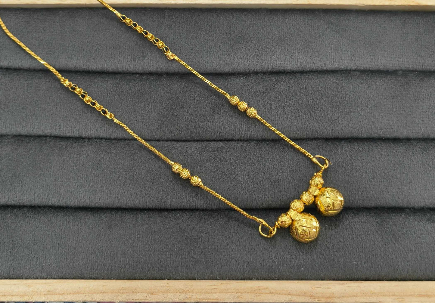 Daily Wear Mangalsutra Minimalist Textured Vati Pendant
