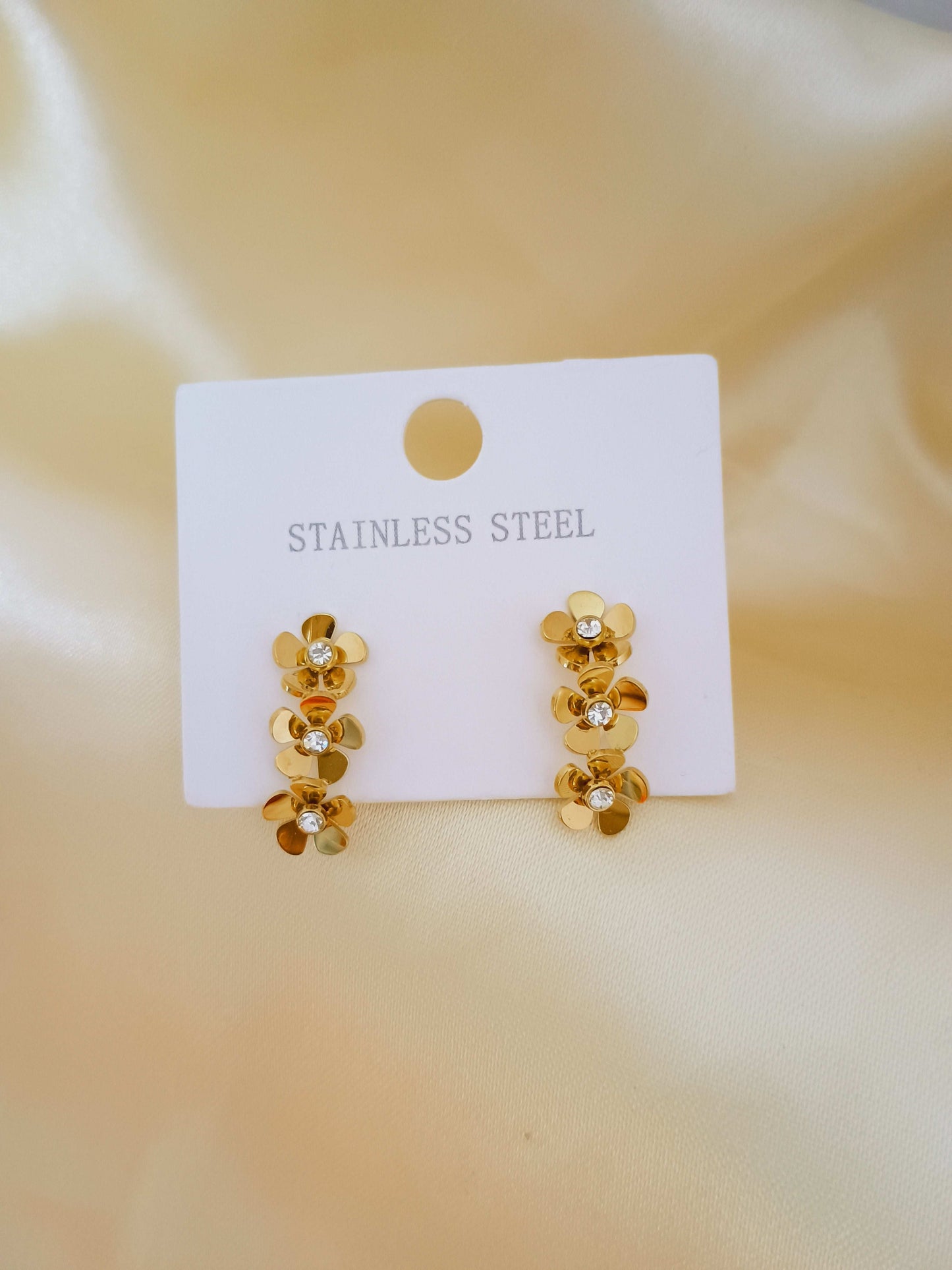 Anti tarnish Dainty Floral Gold and Diamond Earrings 18K PVD coated - Urban Era Jewel