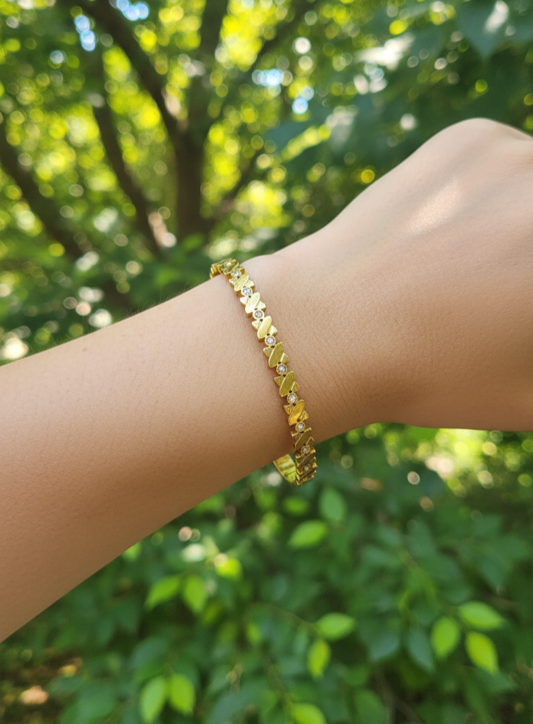 Dazzling Charm Bracelet Bangle 18K Gold Plated