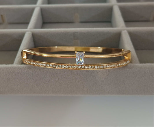 Delicate Stone Studded Bracelet Bangle 18K Gold Plated 