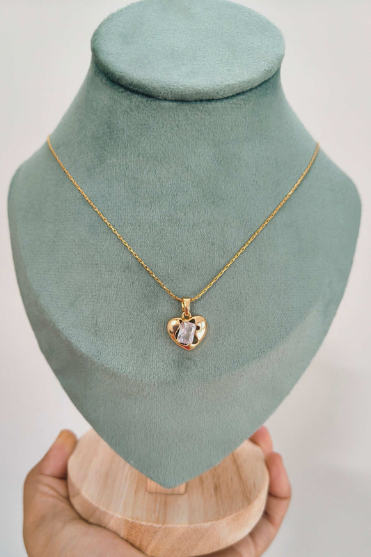 Diamond Studded Heart Pendant Necklace 18K Gold Plated