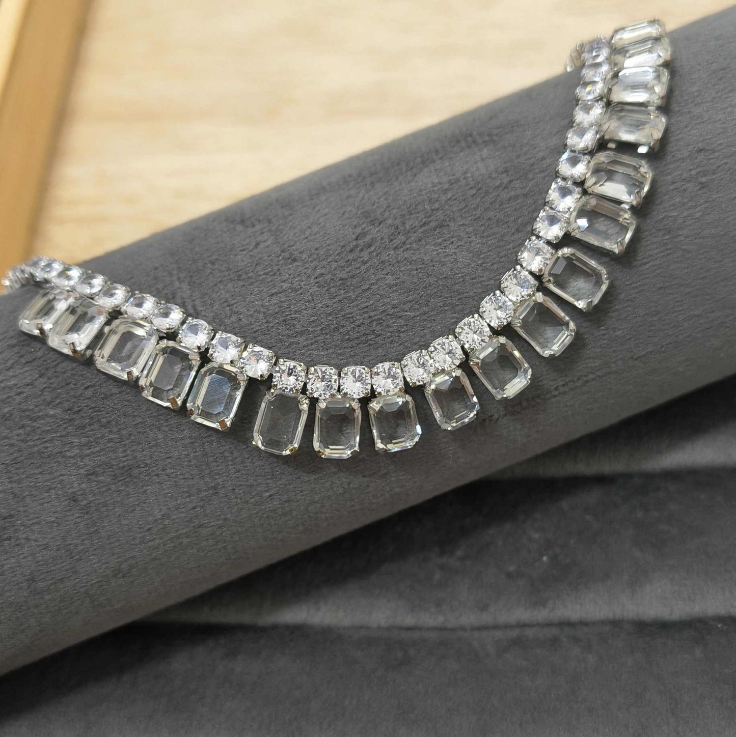 Elegant Clear Glass Stone Necklace Set Rhodium Plated