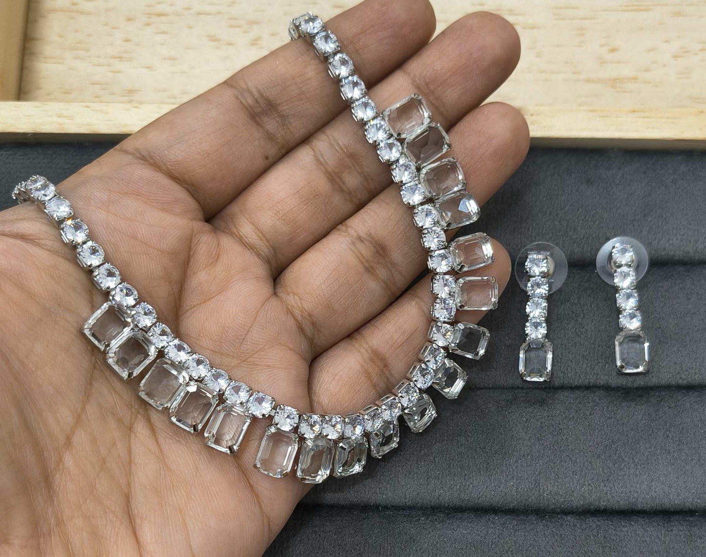 Elegant Clear Glass Stone Necklace Set Rhodium Plated