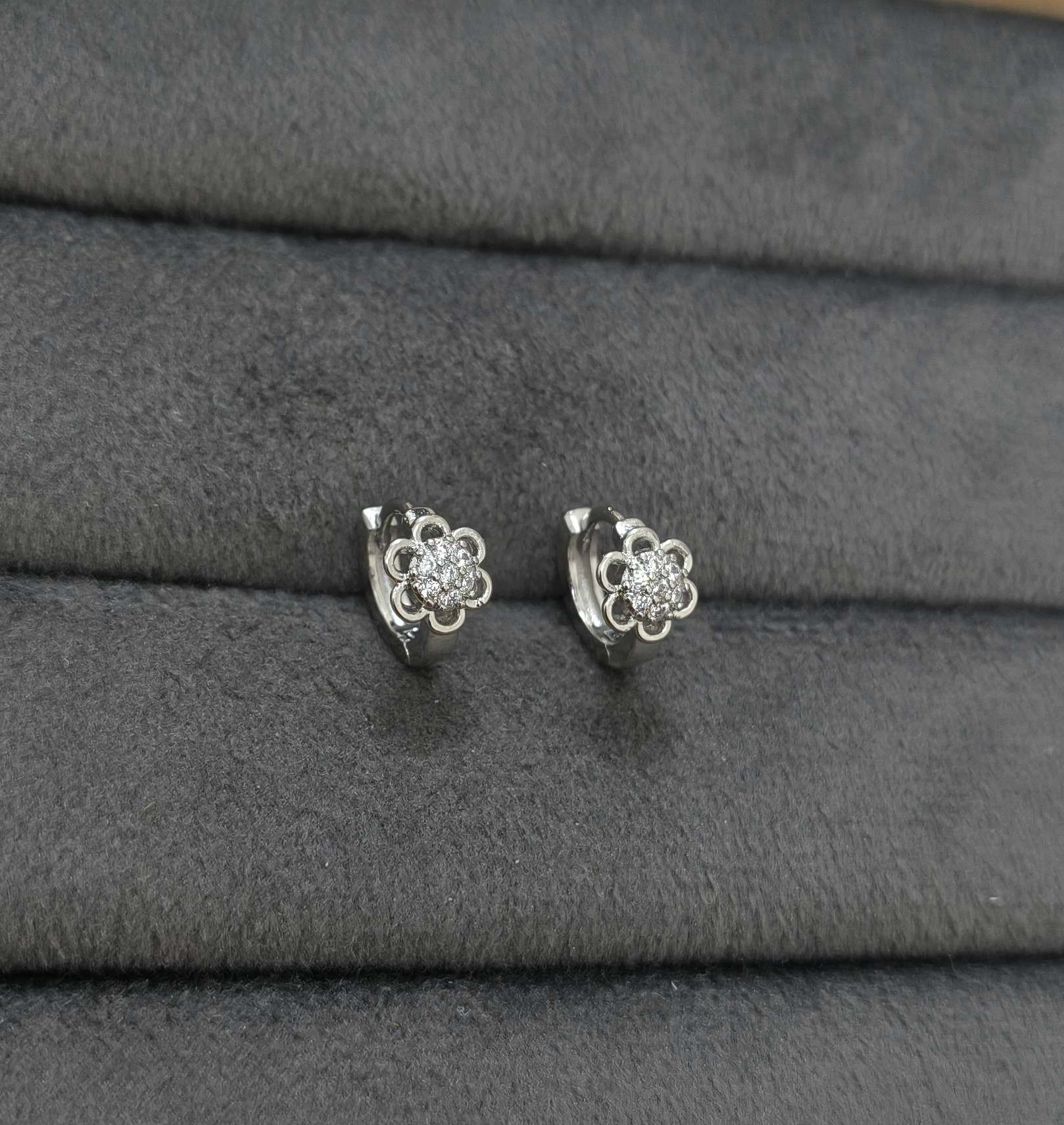 Fancy Hoop / Bali Tiny Diamond Flower Silver Earrings