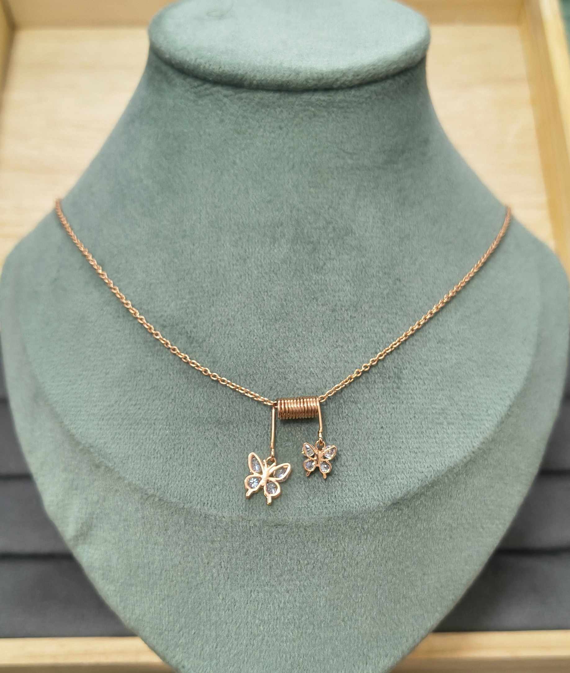 Fancy Necklace Round Pendant Chain Rosegold Plated