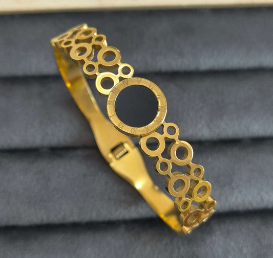 Hollow Circle and Roman Numeric Dial 18K Gold Plated Bracelet
