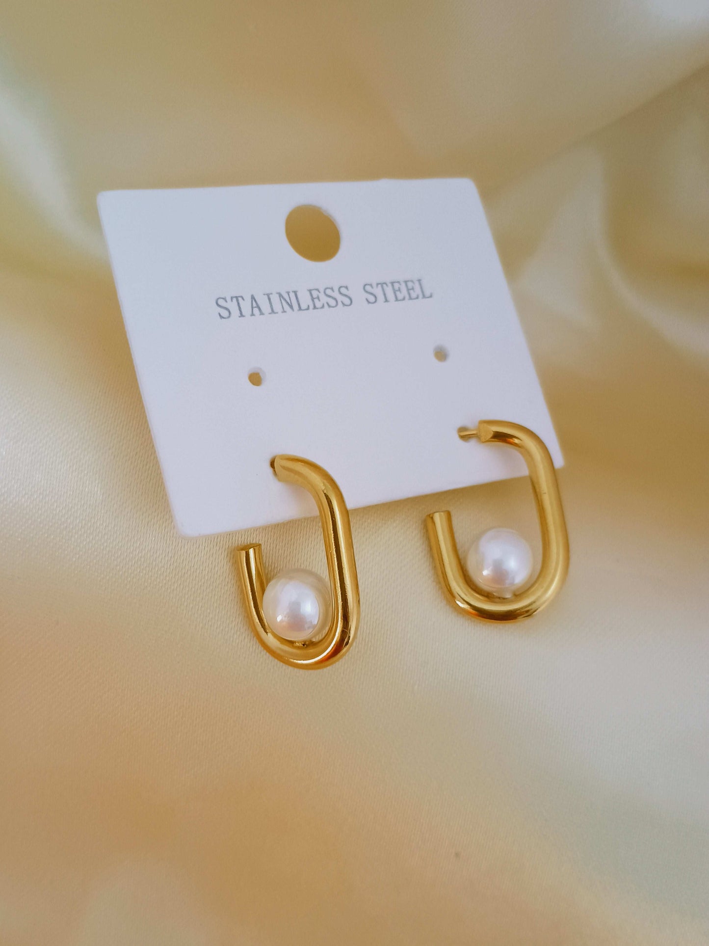 Anti tarnish Hoop Style rectangle Earring with Pearl in Centre 18k Gold PVD Plated - Urban Era Jewel