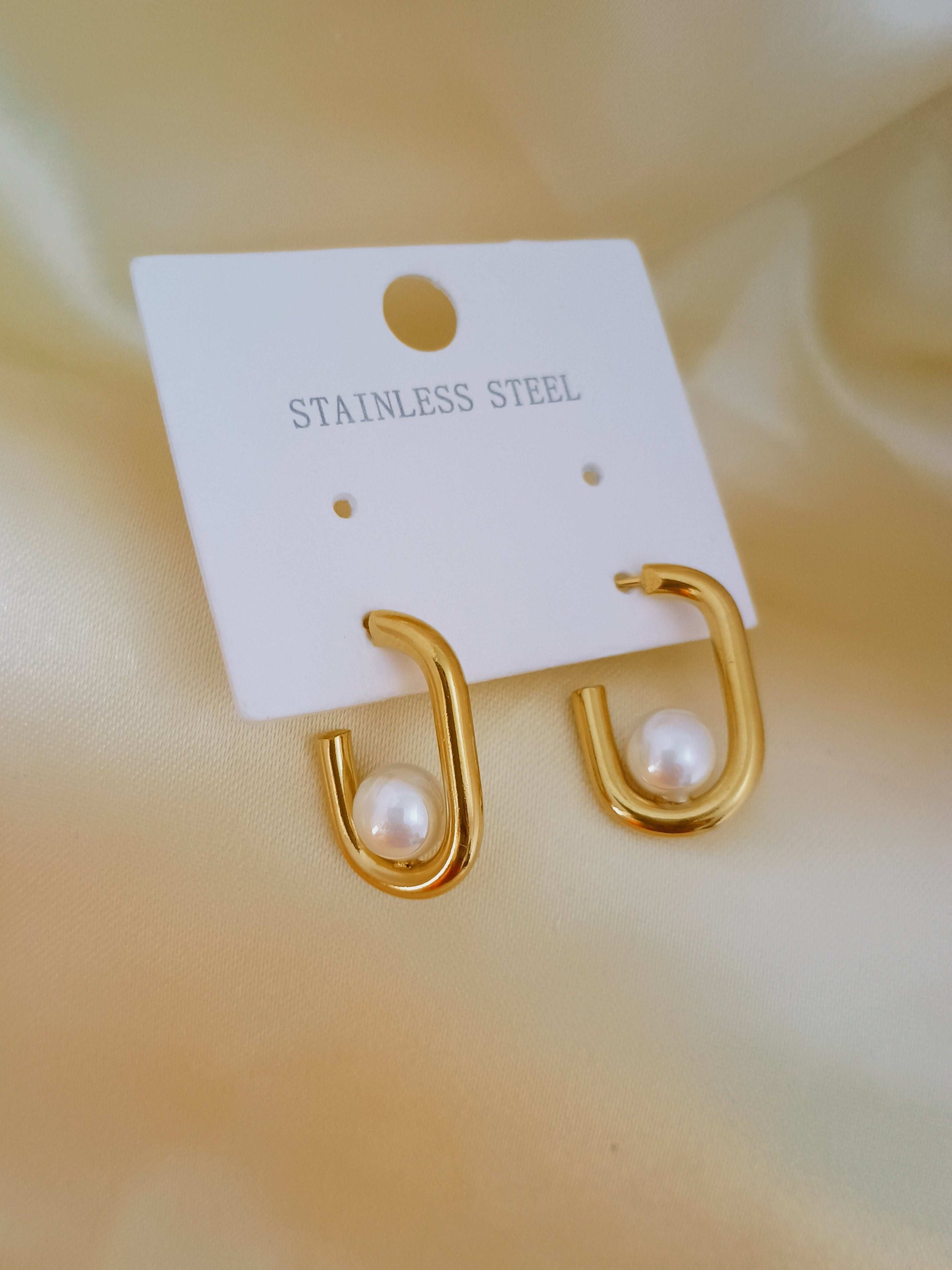 Anti tarnish Hoop Style rectangle Earring with Pearl in Centre 18k Gold PVD Plated - Urban Era Jewel