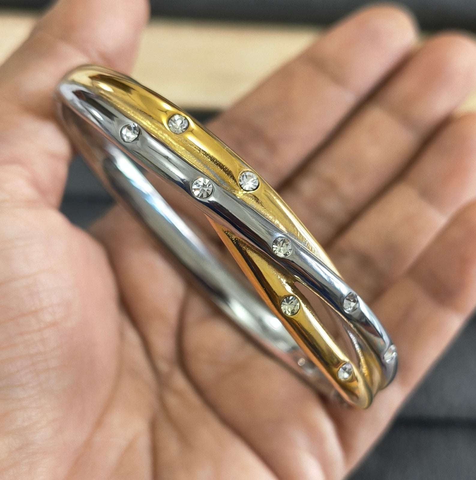 Antitarnish Dual Tone Crisscross Bracelet 18K Gold Plated