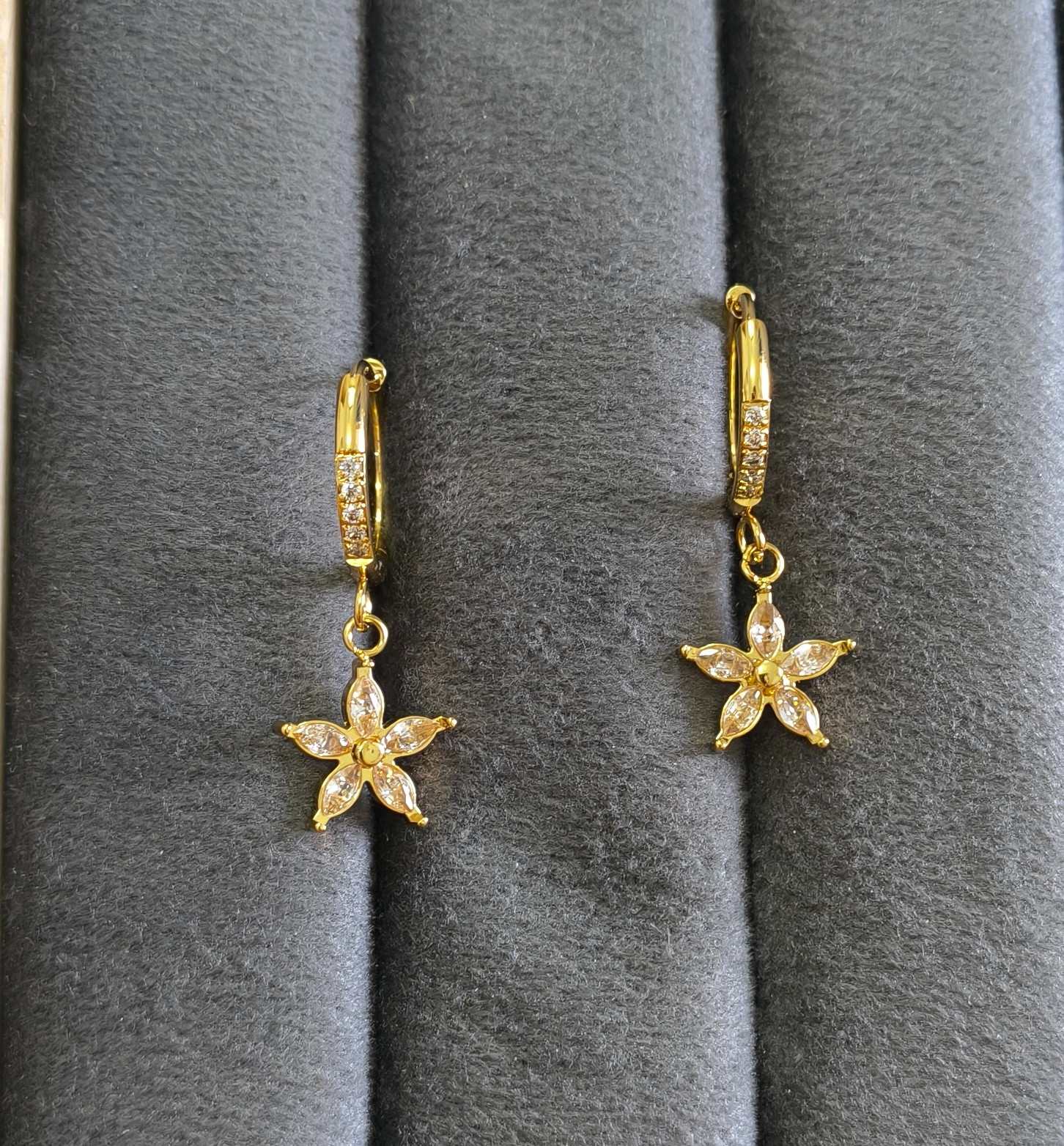 Anti Tarnish Earrings Drop Floral Dangler 18K Gold Plated