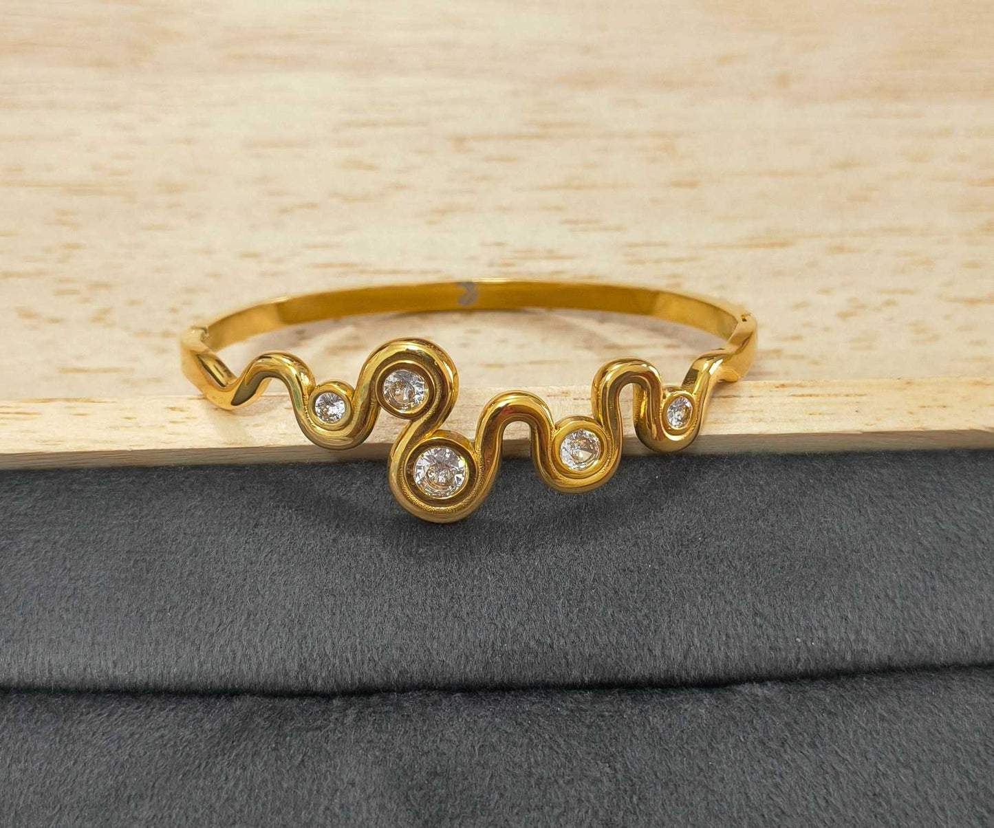 Anti Tarnish Bracelet Wave Crystal Design 18K Gold Plated