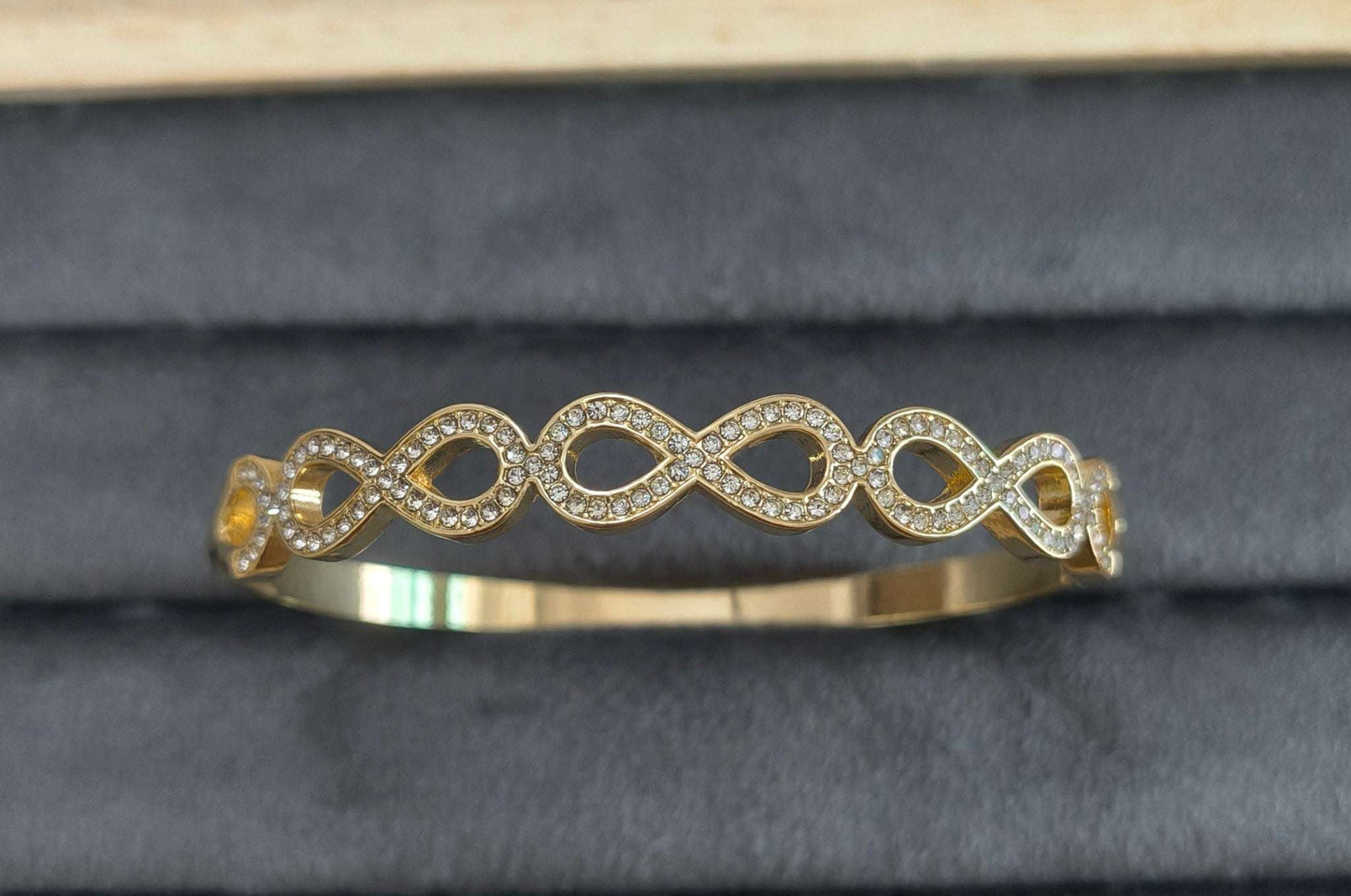 Link Style Bracelet Bangle 18K Gold Plated
