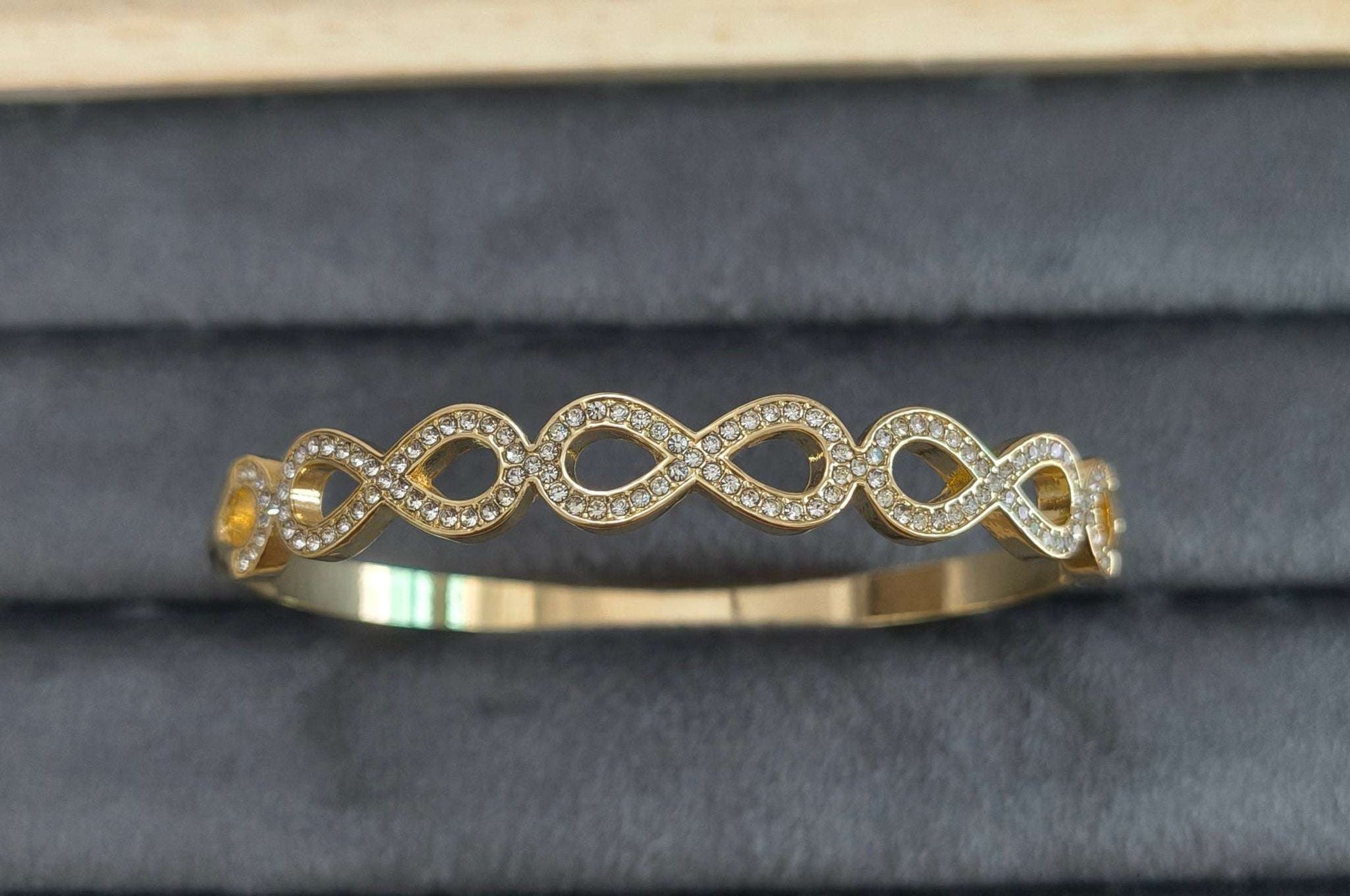 Link Style Bracelet Bangle 18K Gold Plated