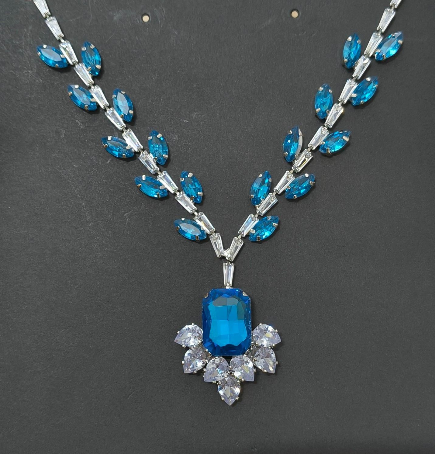 Luxury Blue Glass Stone Necklace Rhodium Plated