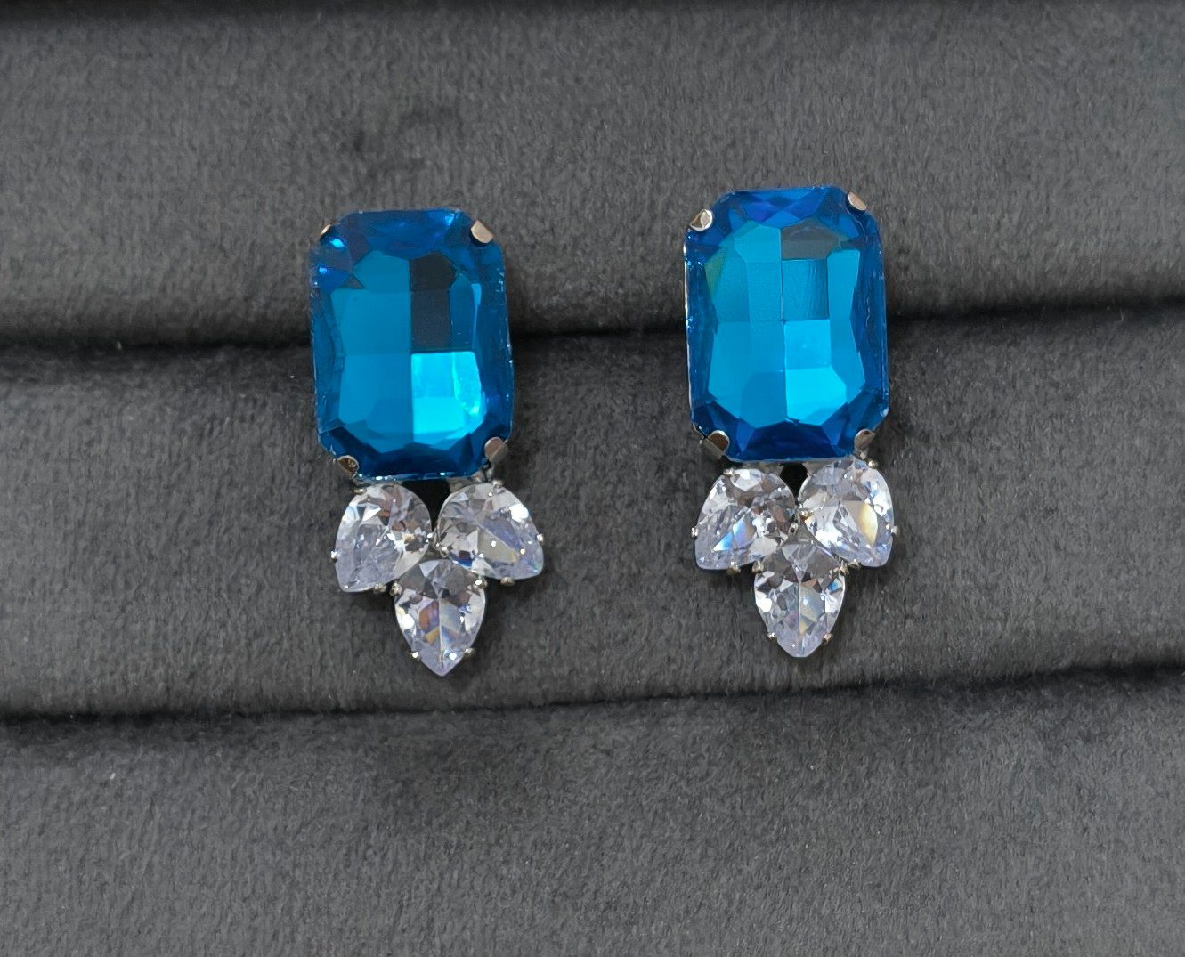 Luxury Blue Glass Stone Necklace Rhodium Plated