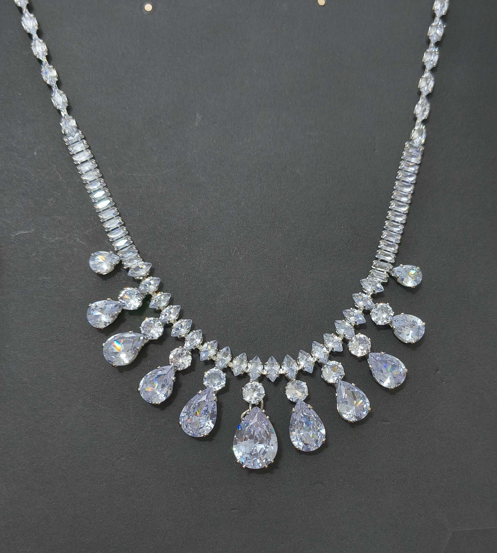 Luxury Bridal Shiny Glass Stone Necklace Rhodium Plated