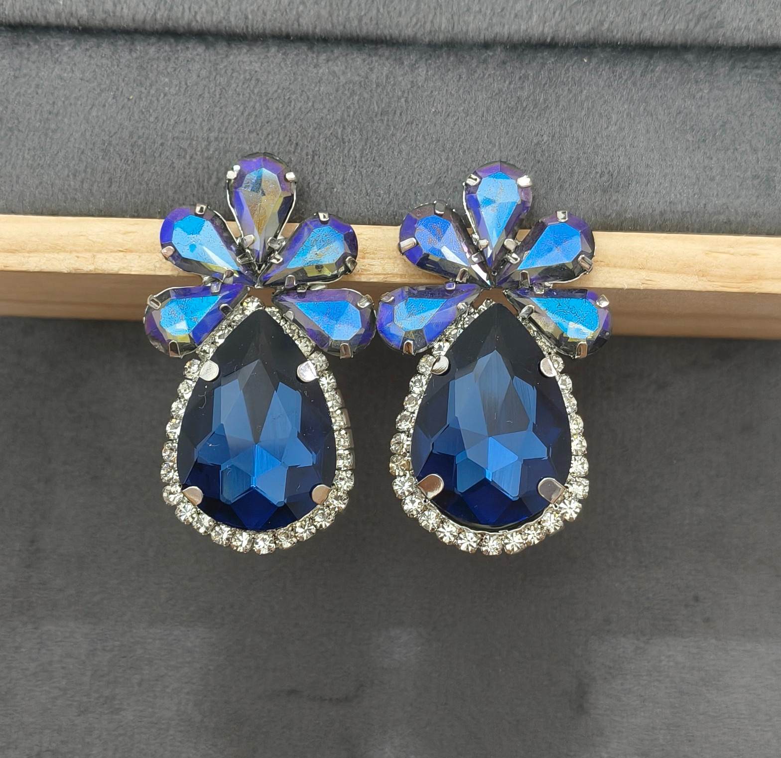Luxury Party Look Blue Glass Stone Stud Earrings