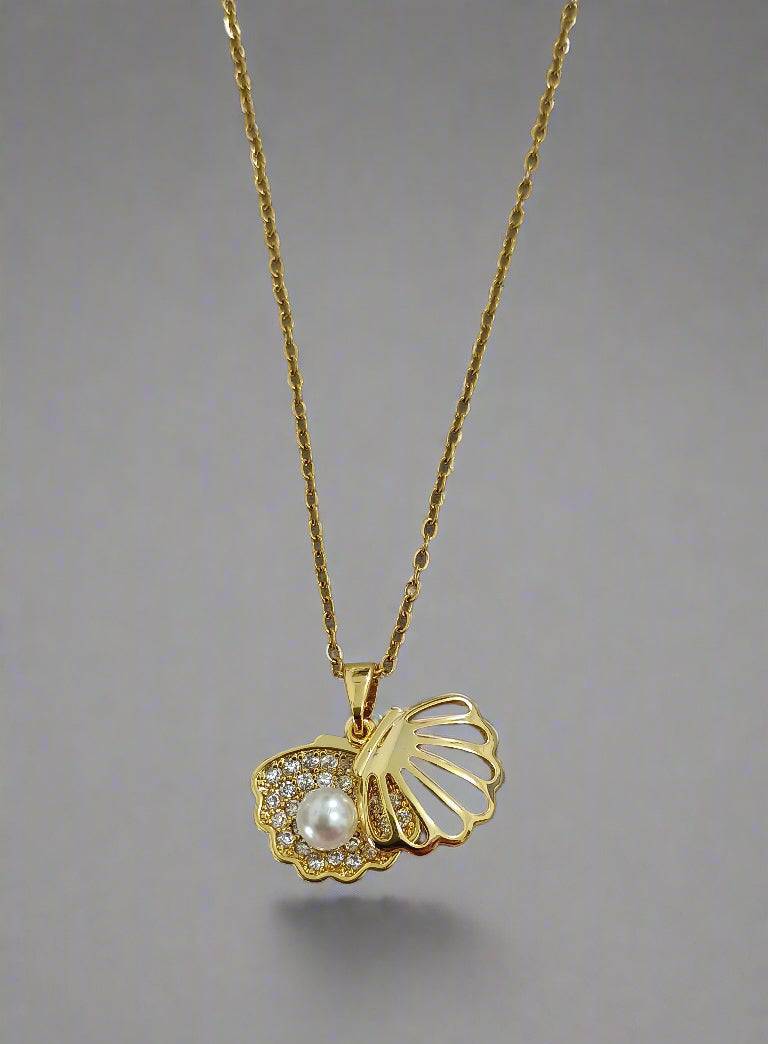 Anti Tarnish Gold Pendant Necklace - Buy Online Now