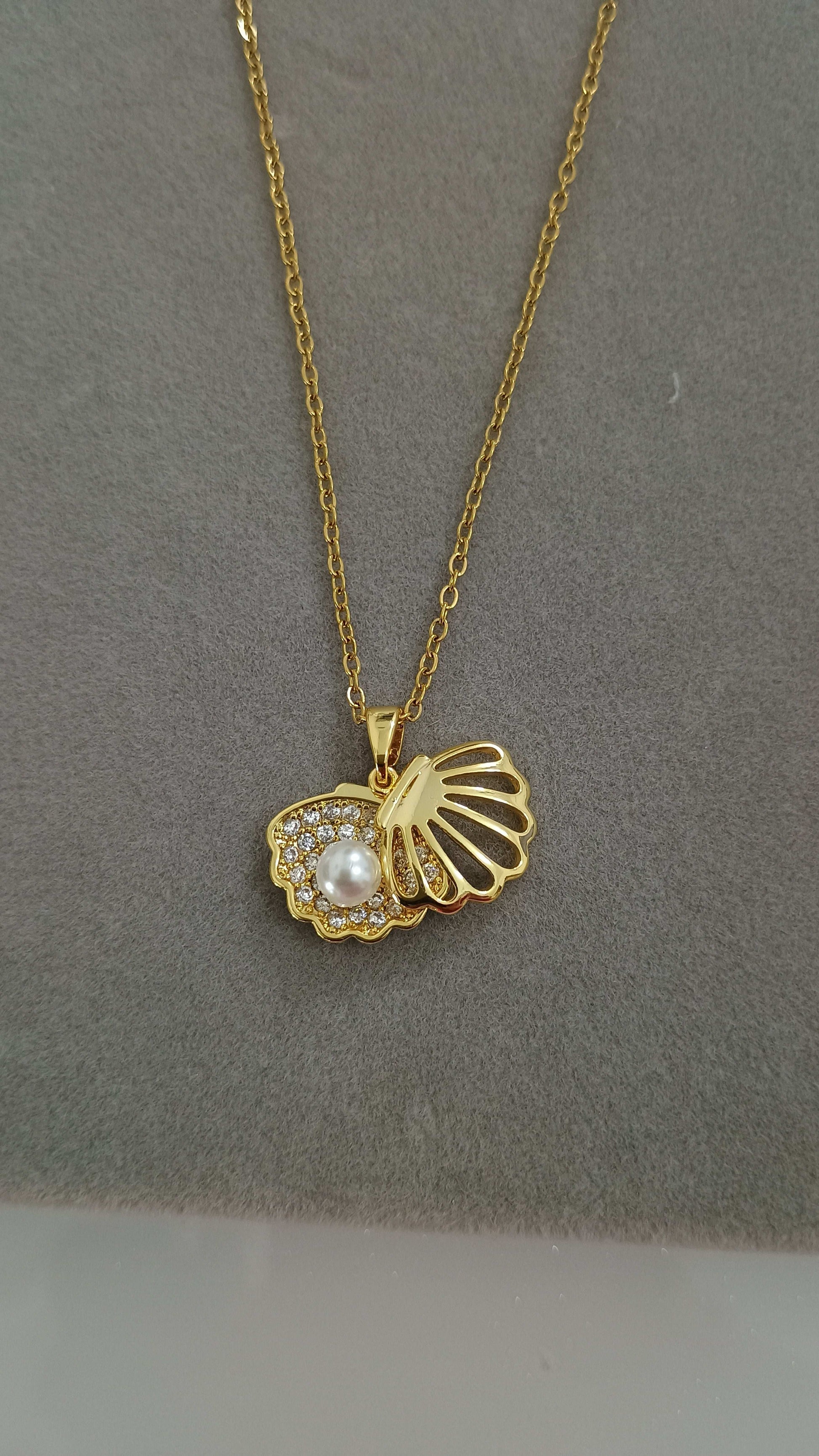 Anti Tarnish Gold Pendant Necklace - Buy Online Now