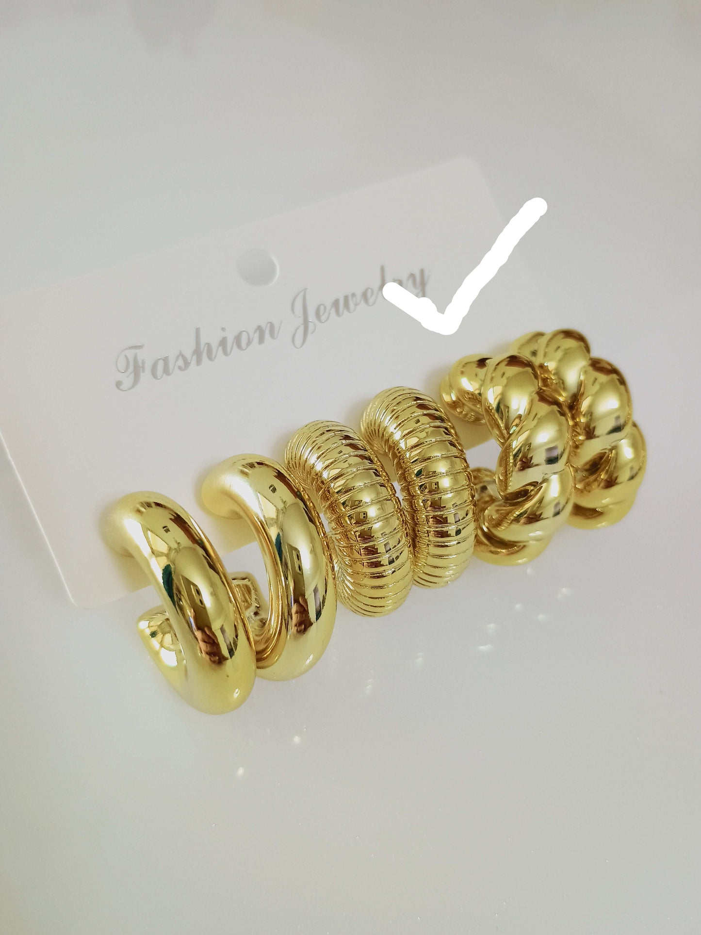 Premium Lightweight Golden Swirl Earring Hoops- Fancy Earrings - Urban Era Jewel