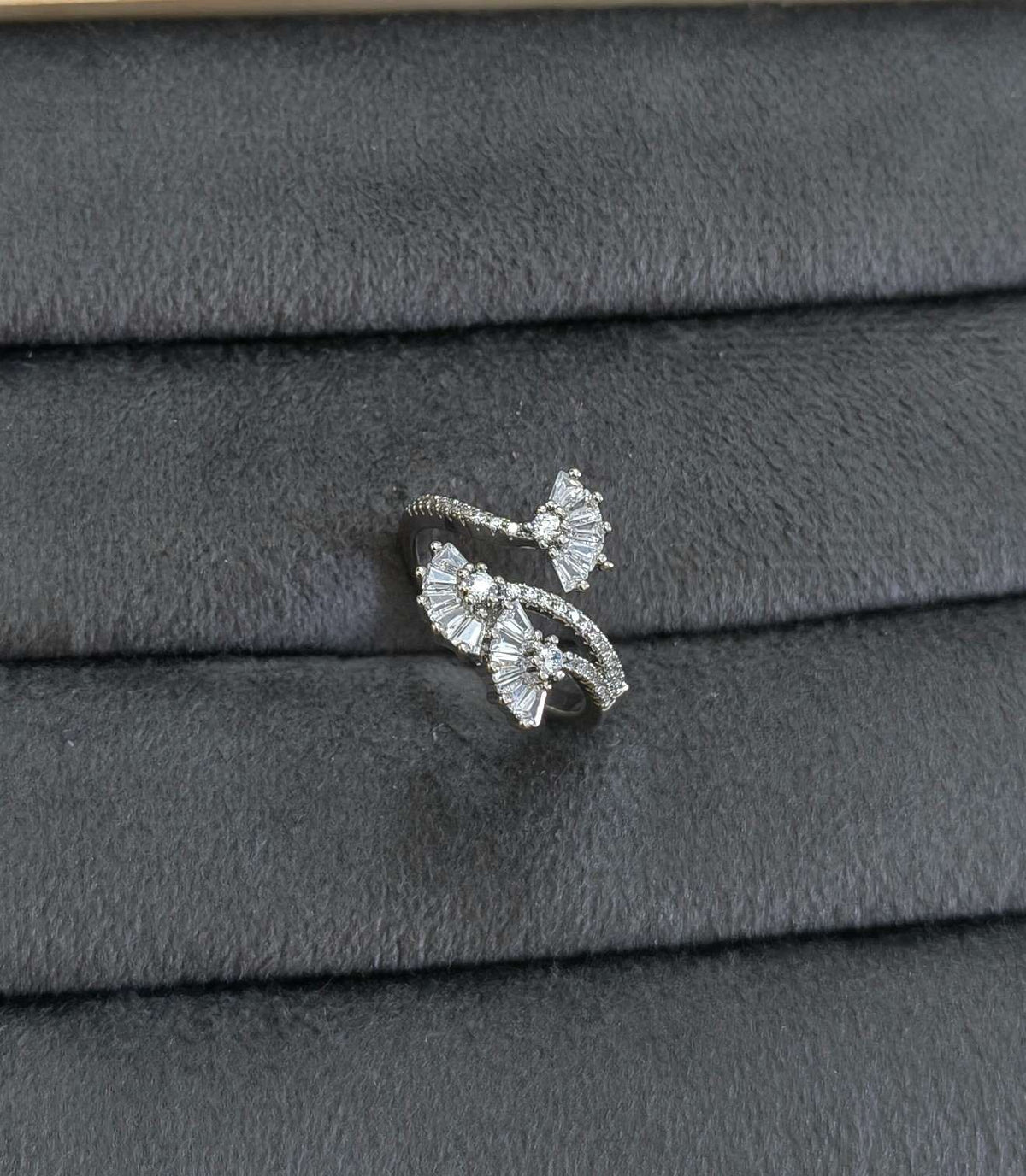Premium Quality Silver Dazzling Floral Front Open Ring