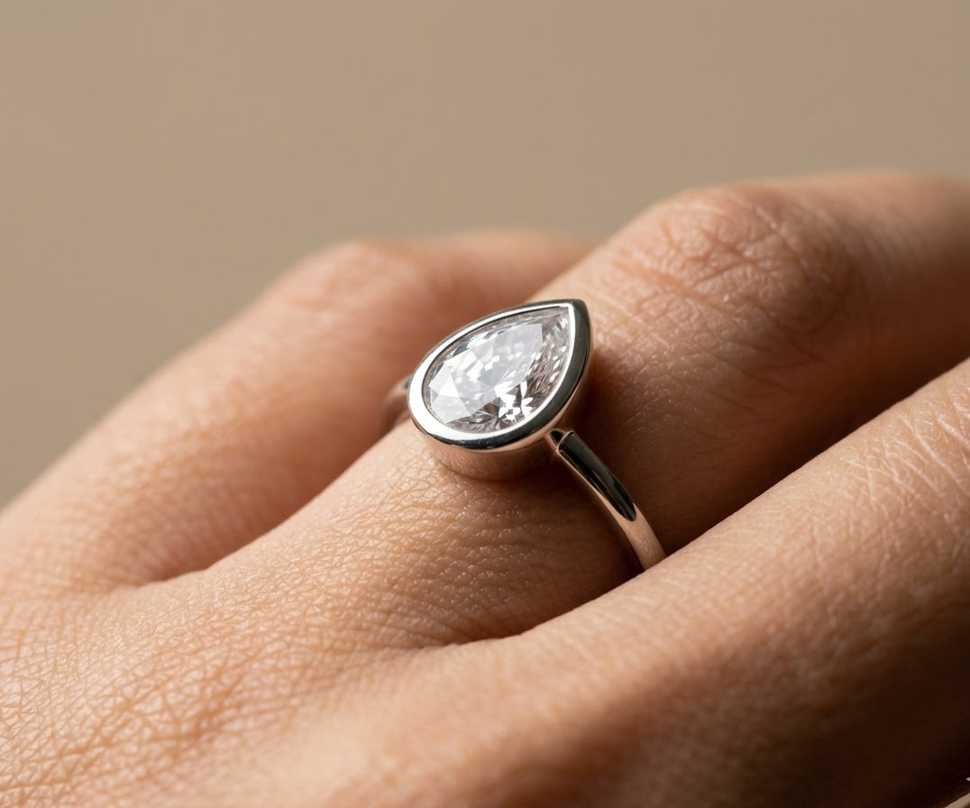 Premium Quality Sparkling Pear Cut Stone Ring Silver Plated