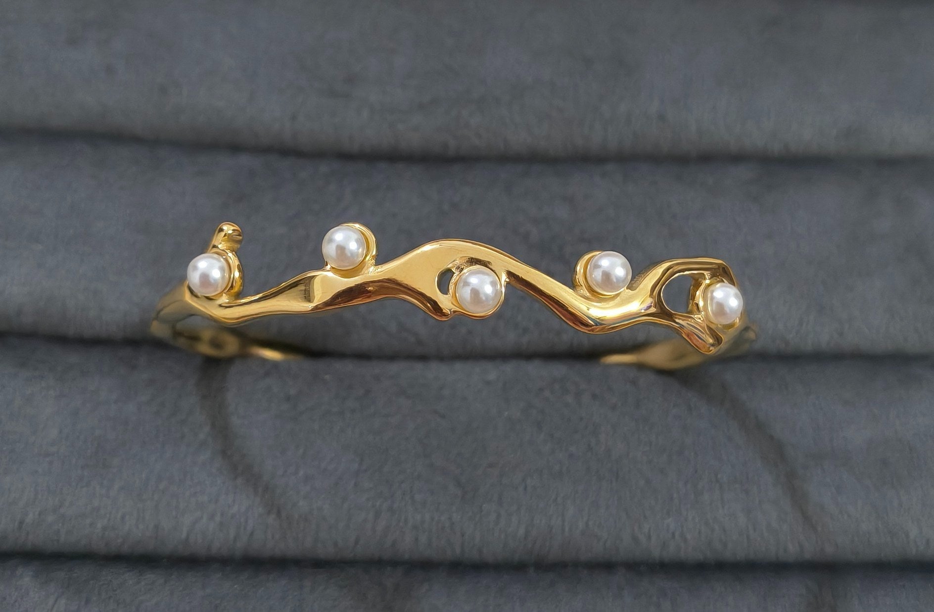 Shiny Pearl Studded Bracelet Bangle 18K Gold Plated