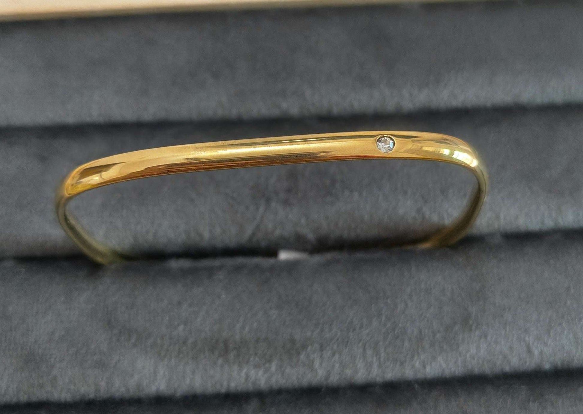 Single Stone Studded Closed Bangle 18K Gold Plated
