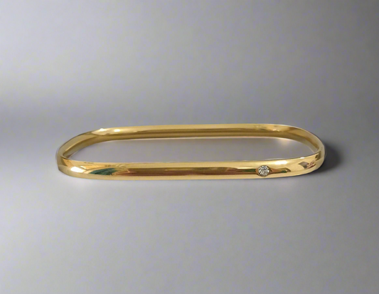 Single Stone Studded Closed Bangle 18K Gold Plated