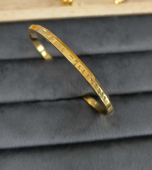 Single Stone Studded Closed Bangle 18K Gold Plated