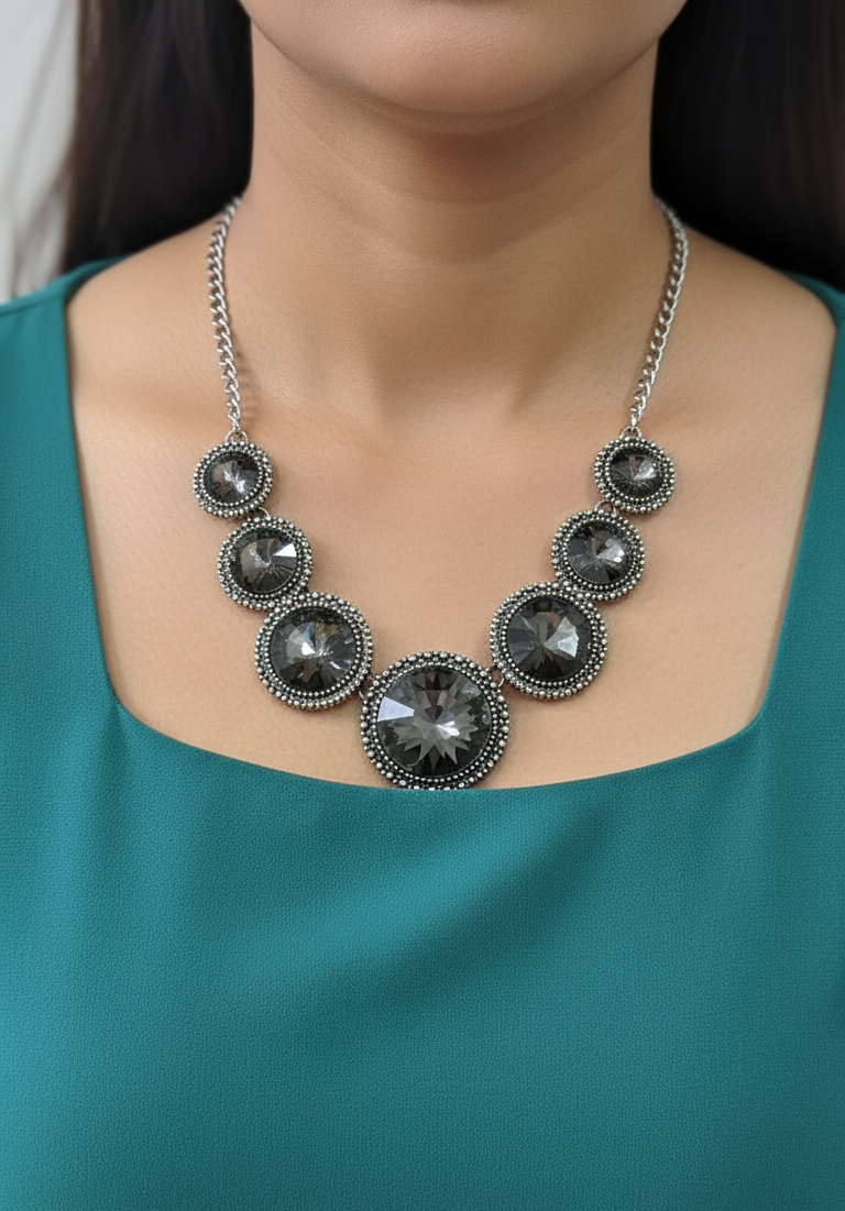 Western Style Glass Stone Silver Toned Boho Necklace